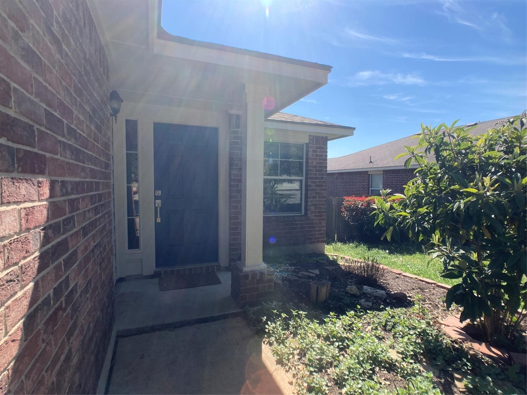 1009 Grey Castle Dr - Photo 1