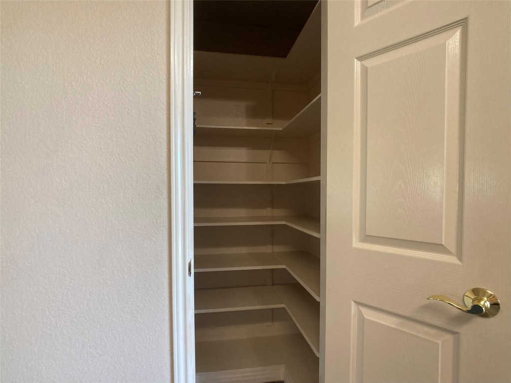 1009 Grey Castle Dr - Photo 7
