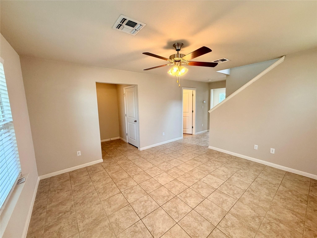 1010 Sand Post Pl - Photo 2