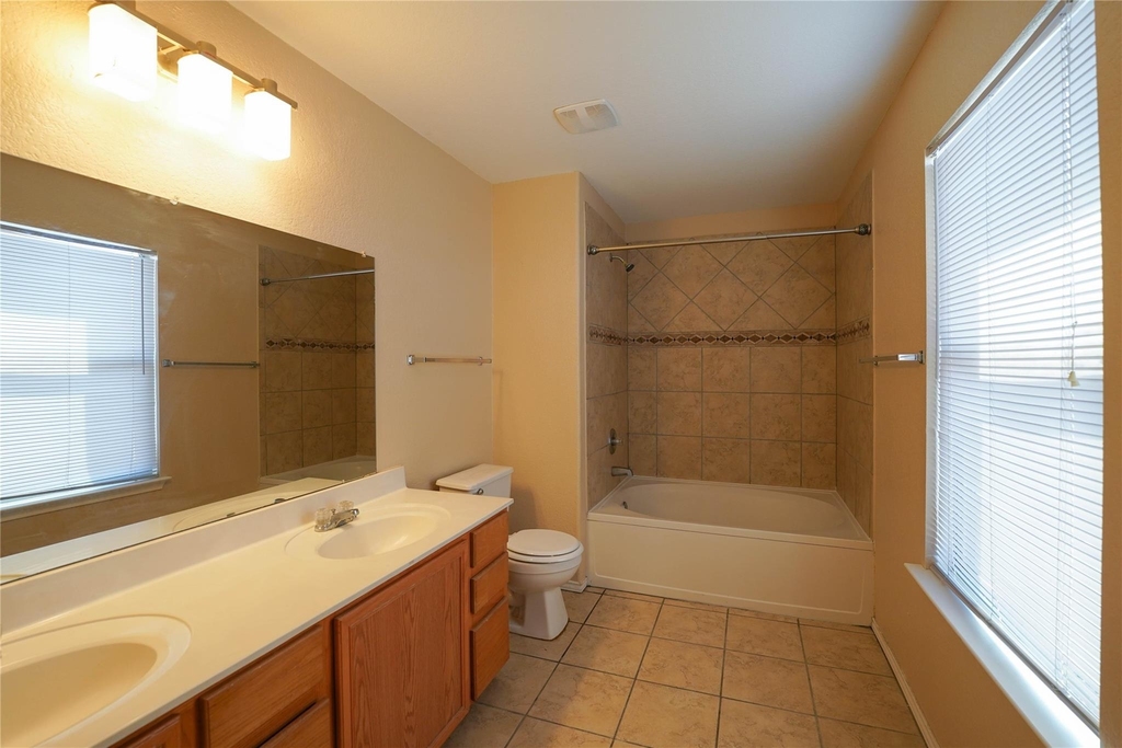5520 Alomar Cv - Photo 8