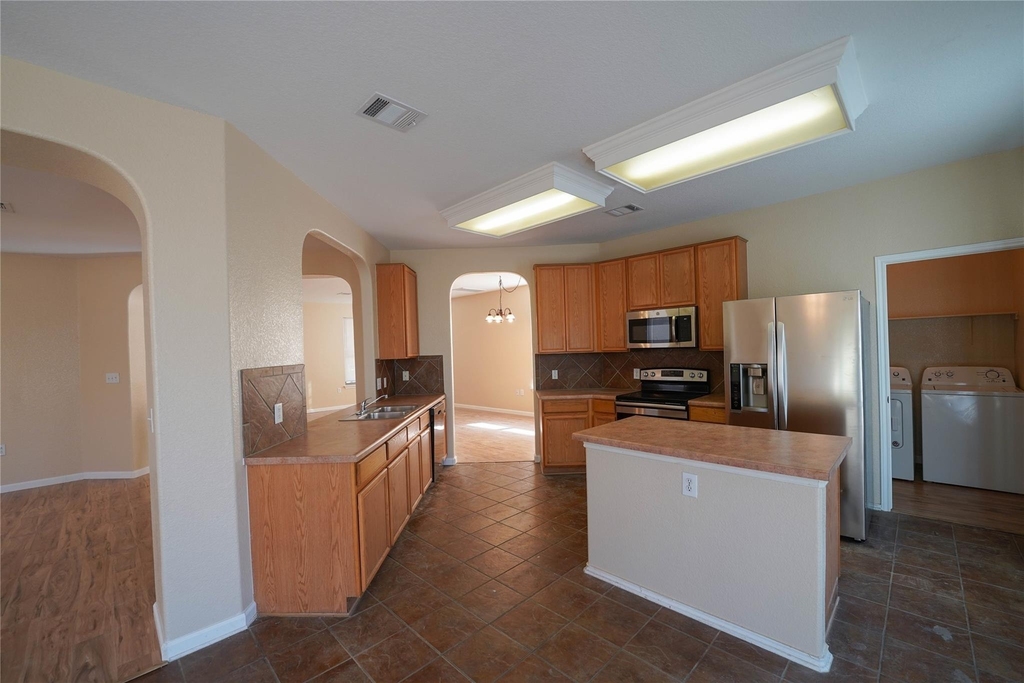 5520 Alomar Cv - Photo 5