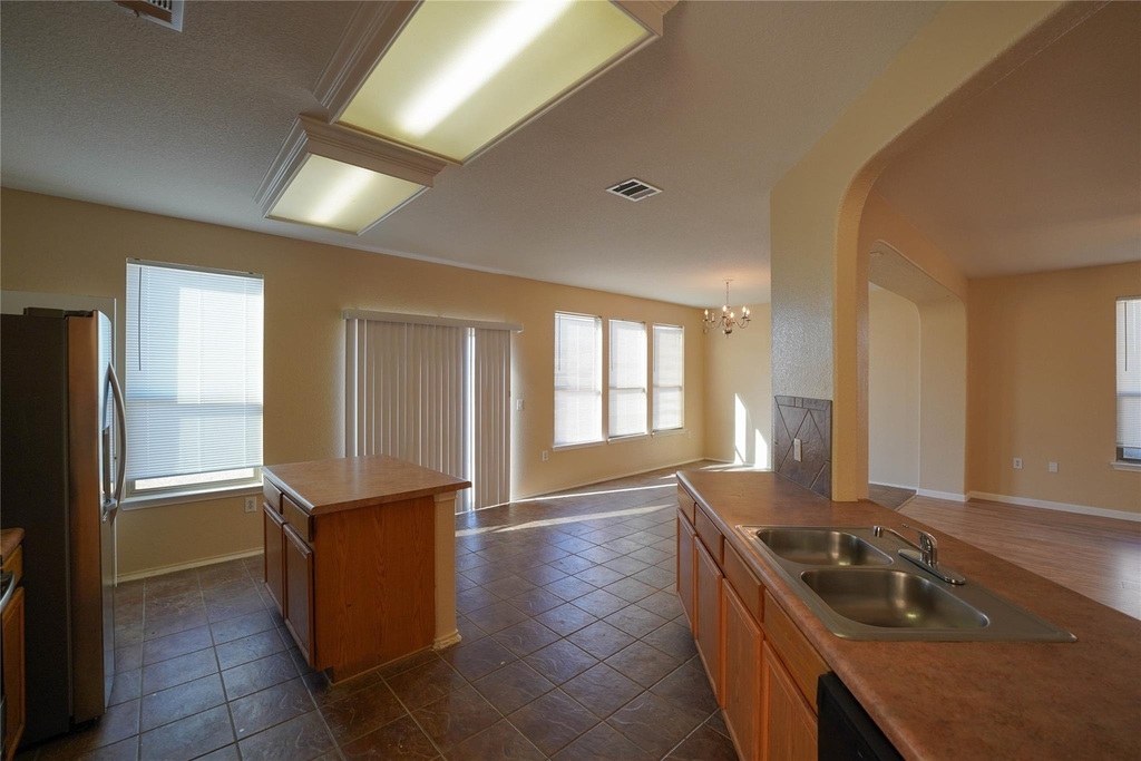 5520 Alomar Cv - Photo 2