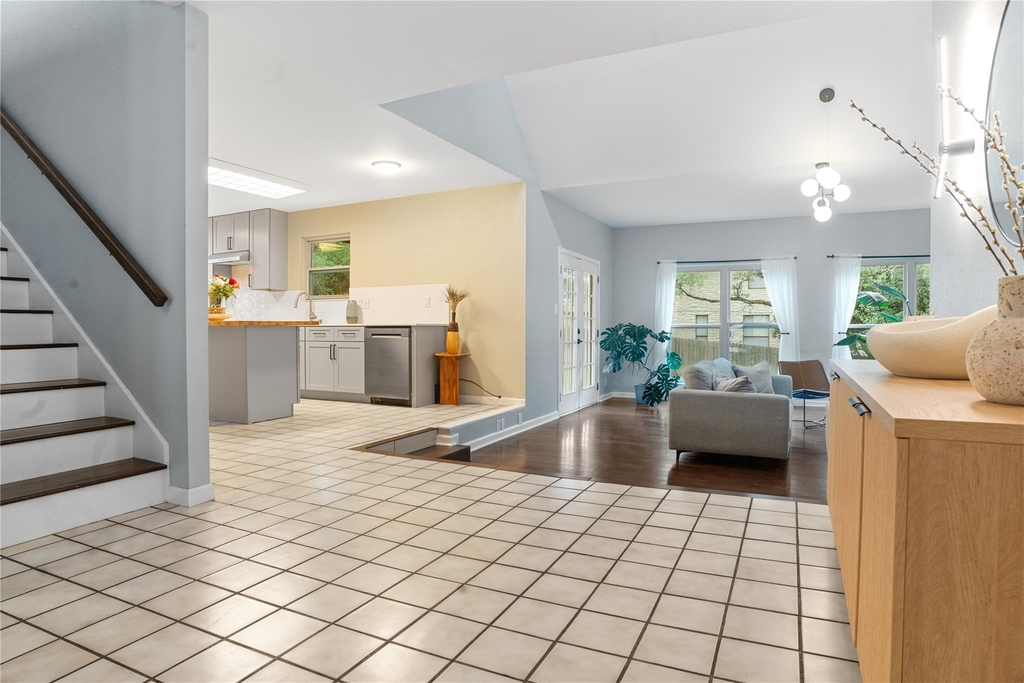 10511 Tweedsmuir Dr - Photo 6