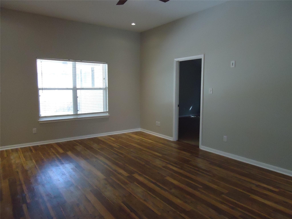 1404 Peachtree Valley Dr - Photo 7