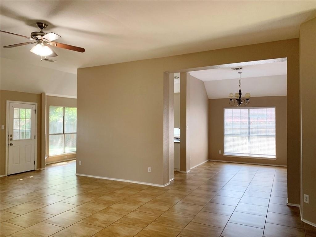 209 N Blue Ridge Pkwy - Photo 2