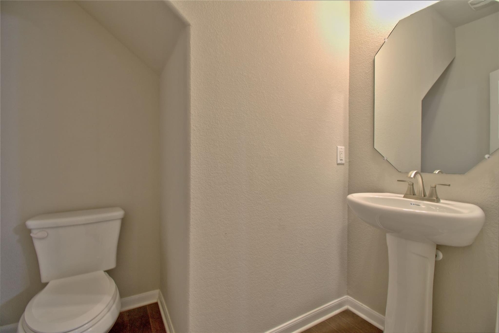 504 Hummingbird Ln - Photo 9