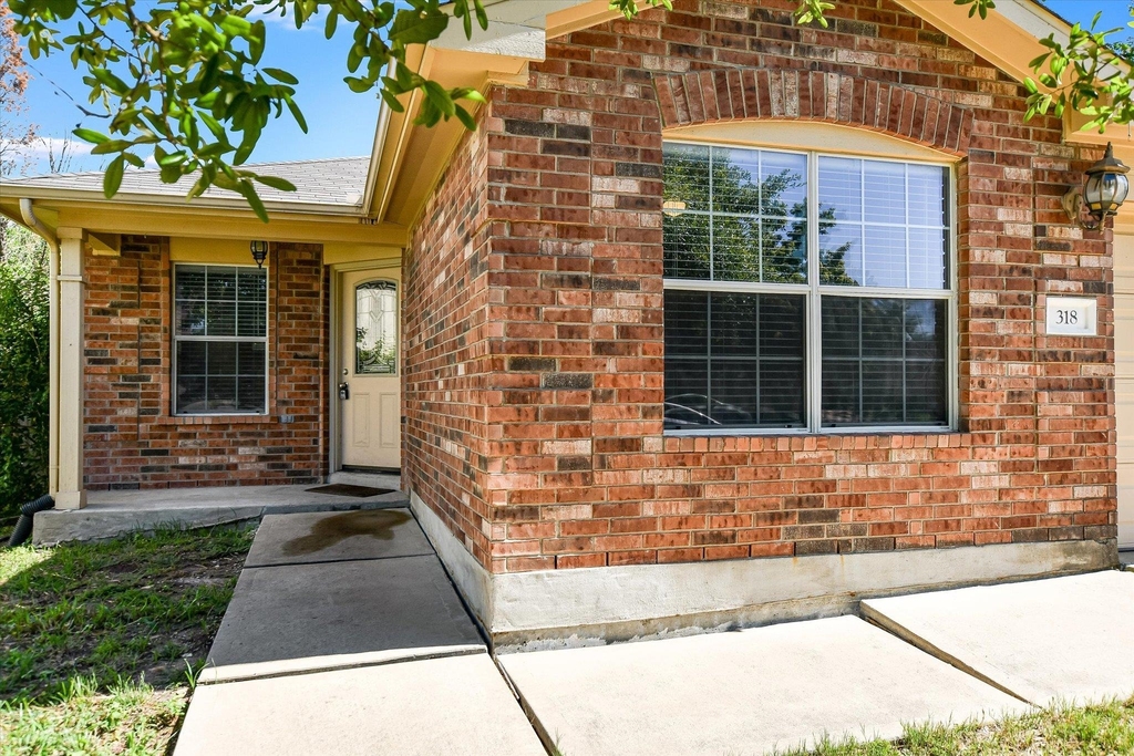 318 Phillips St - Photo 2
