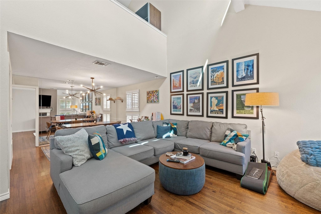 1500 Woodlawn Blvd - Photo 0