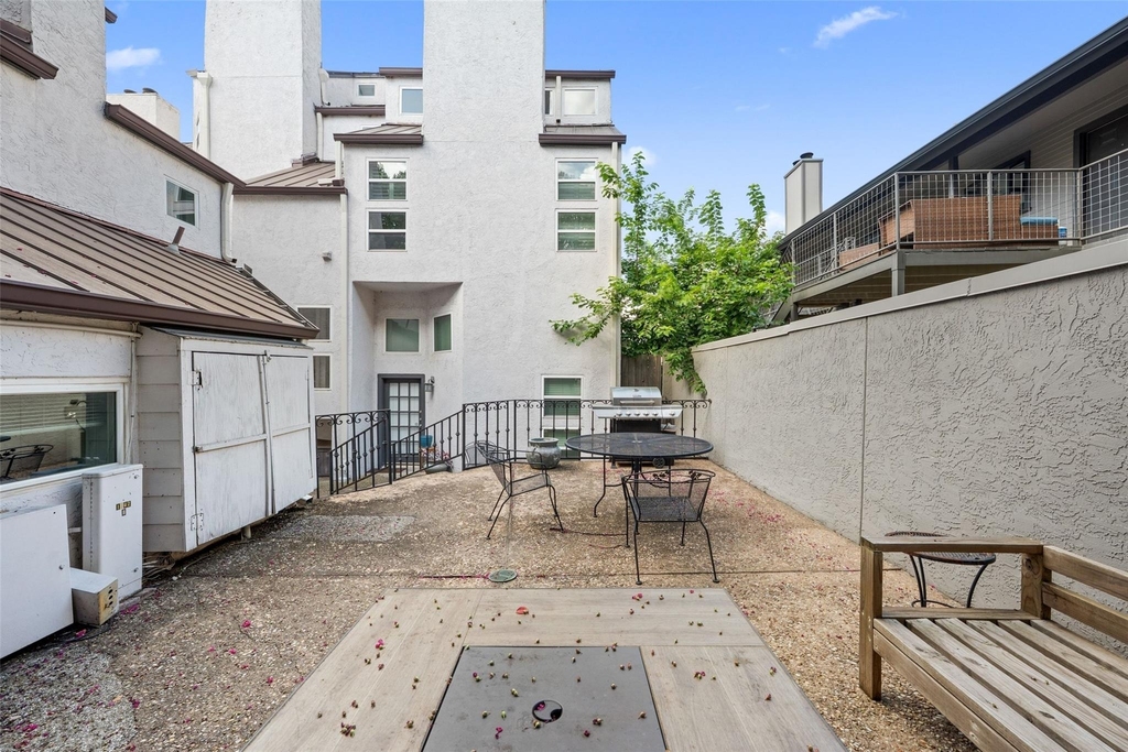 1500 Woodlawn Blvd - Photo 22