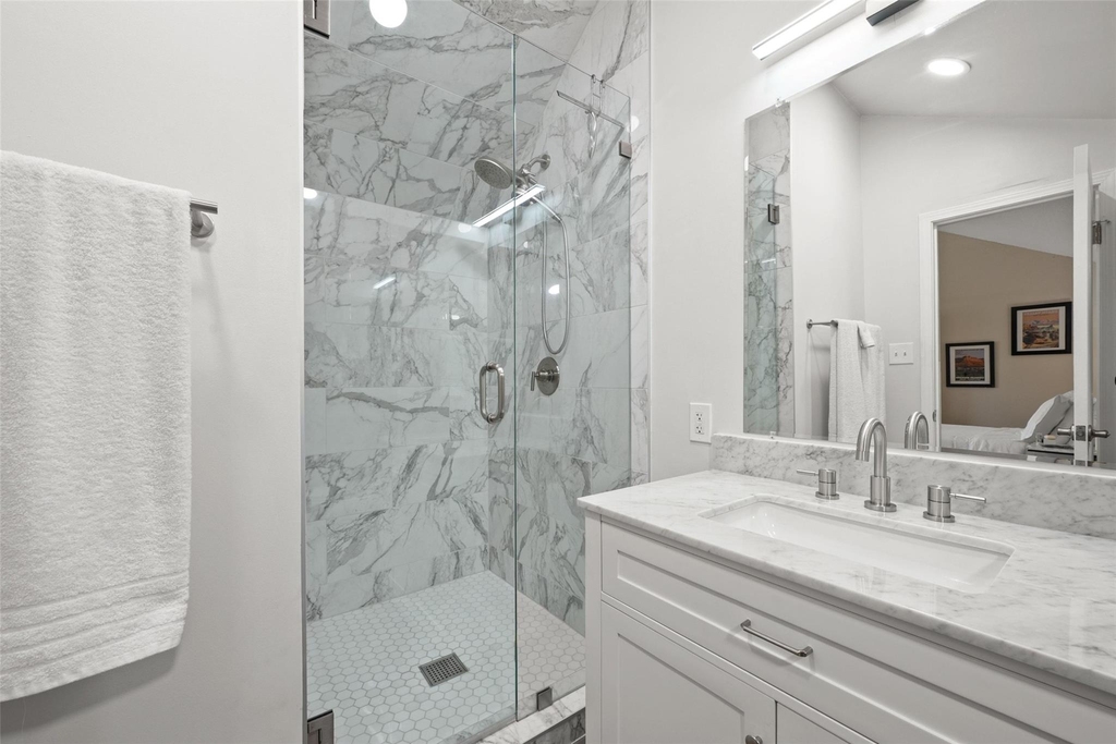1500 Woodlawn Blvd - Photo 15