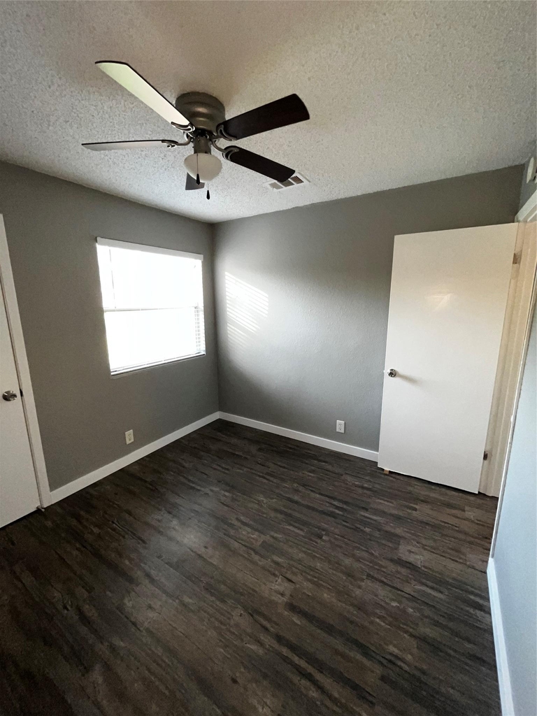 2306 Cedrick Cv - Photo 11
