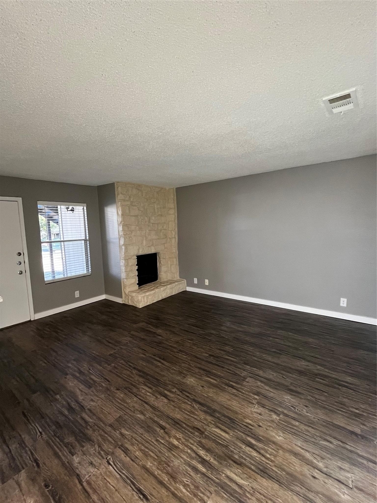 2306 Cedrick Cv - Photo 4