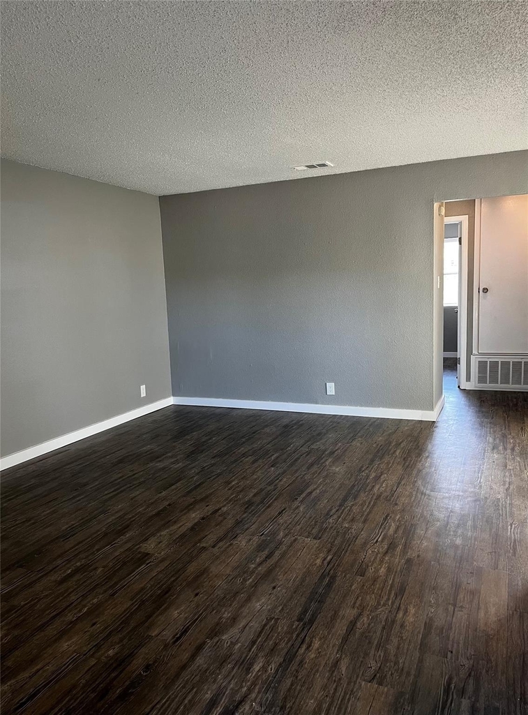2306 Cedrick Cv - Photo 5