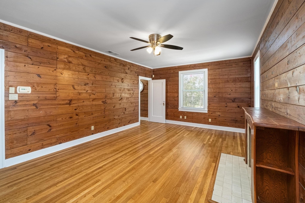 2012 Enfield Rd - Photo 4