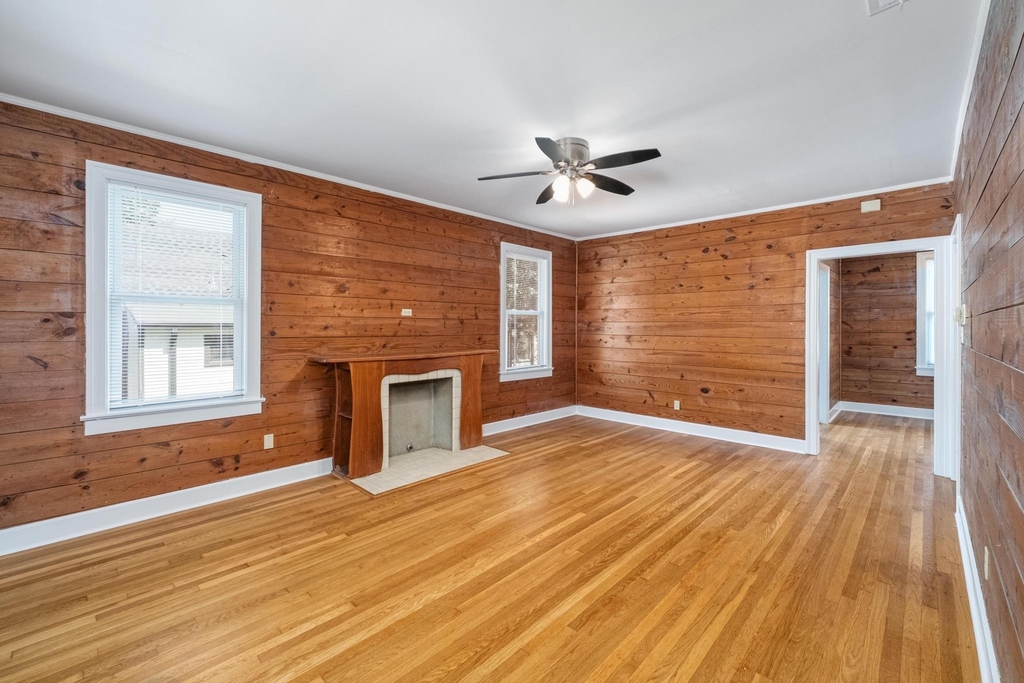 2012 Enfield Rd - Photo 3