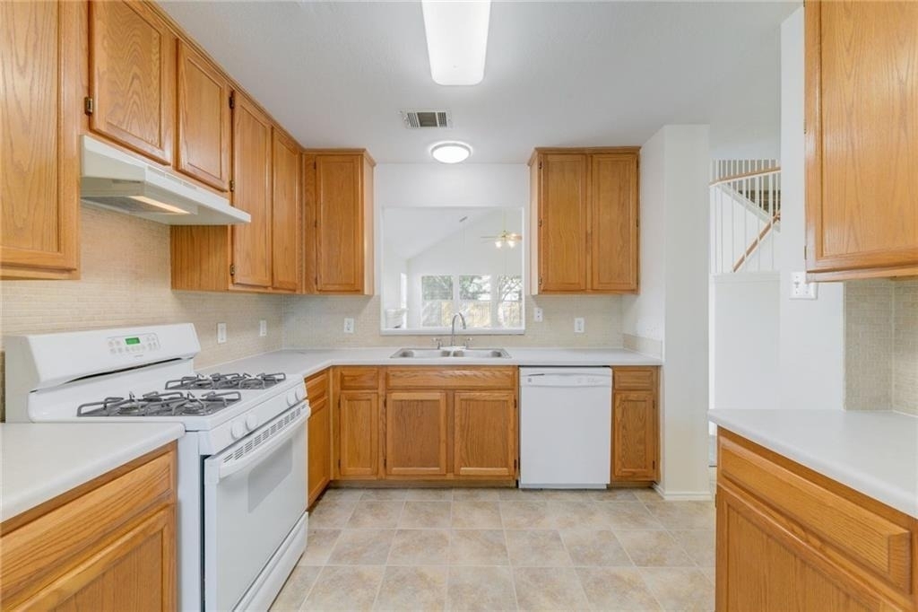 13460 Athens Trl - Photo 4