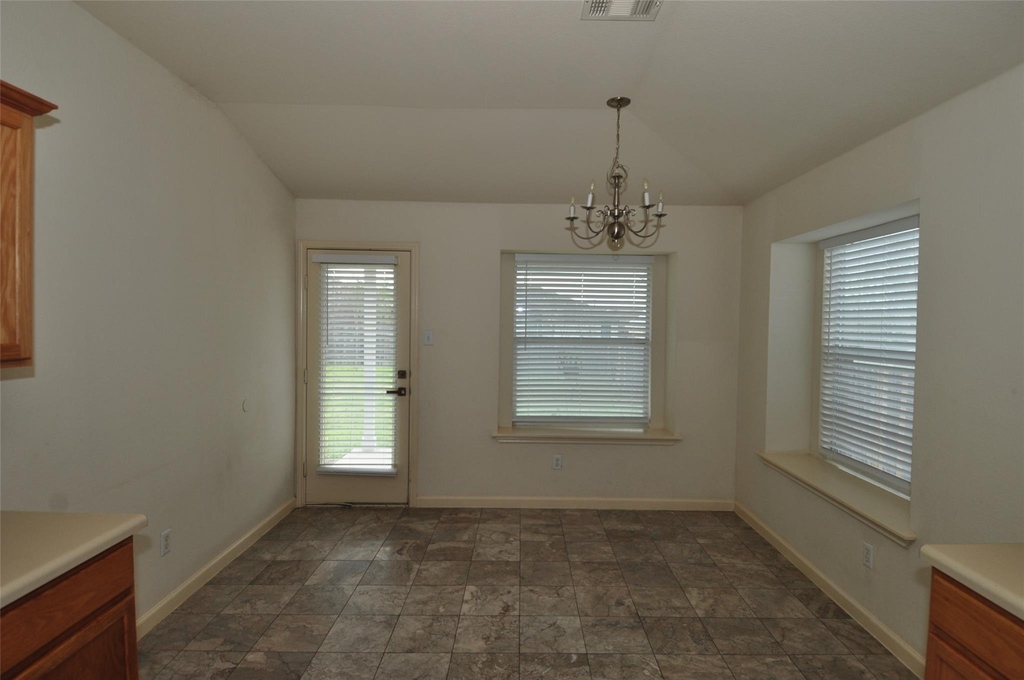 1409 Tea Leaf Dr - Photo 5
