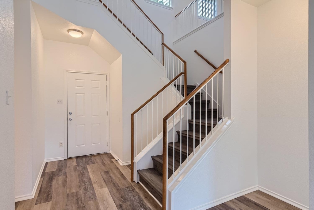 115 Killian Loop - Photo 1