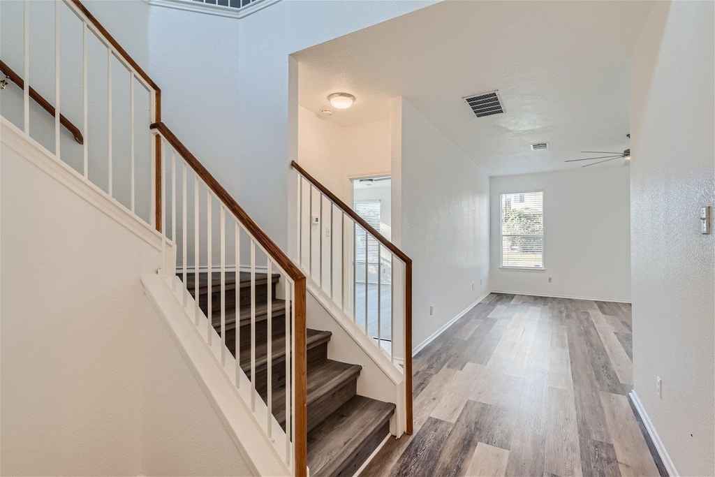 115 Killian Loop - Photo 7