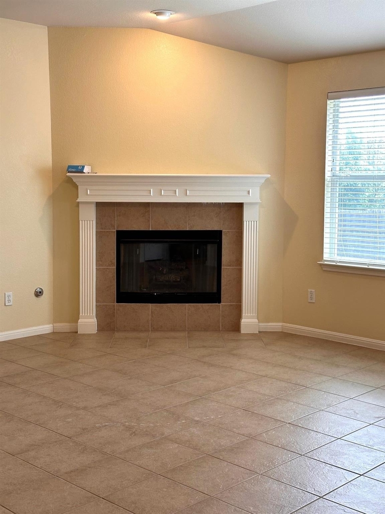 15008 Fernhill Dr - Photo 10