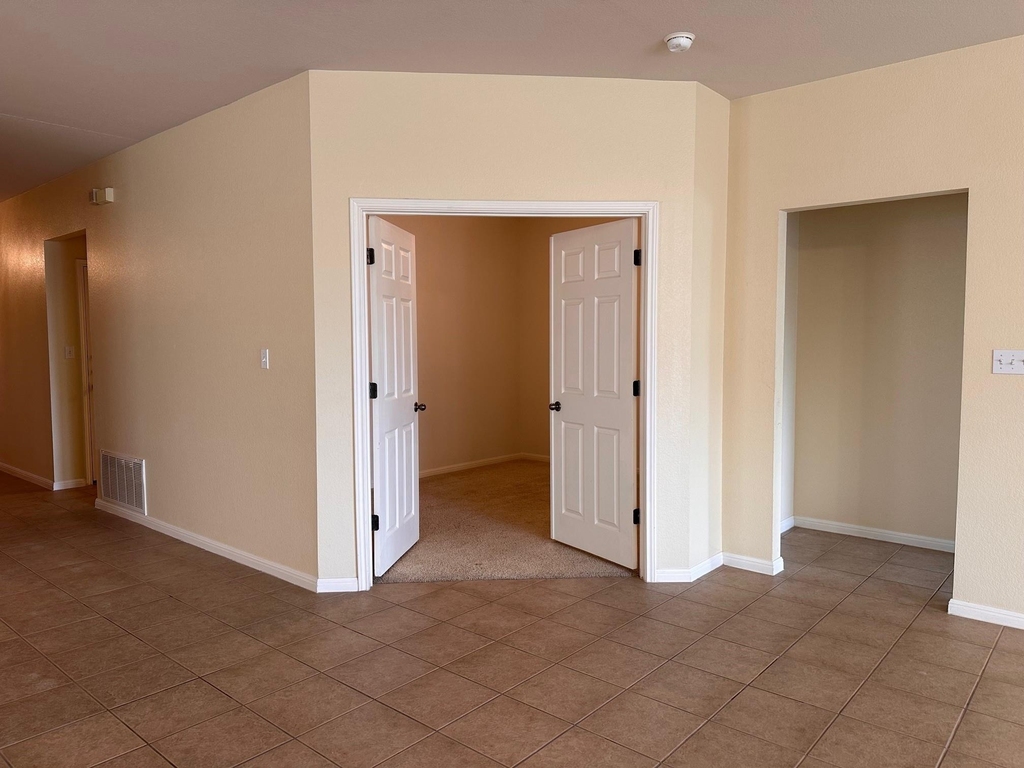 15008 Fernhill Dr - Photo 18
