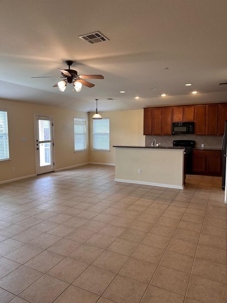 15008 Fernhill Dr - Photo 8