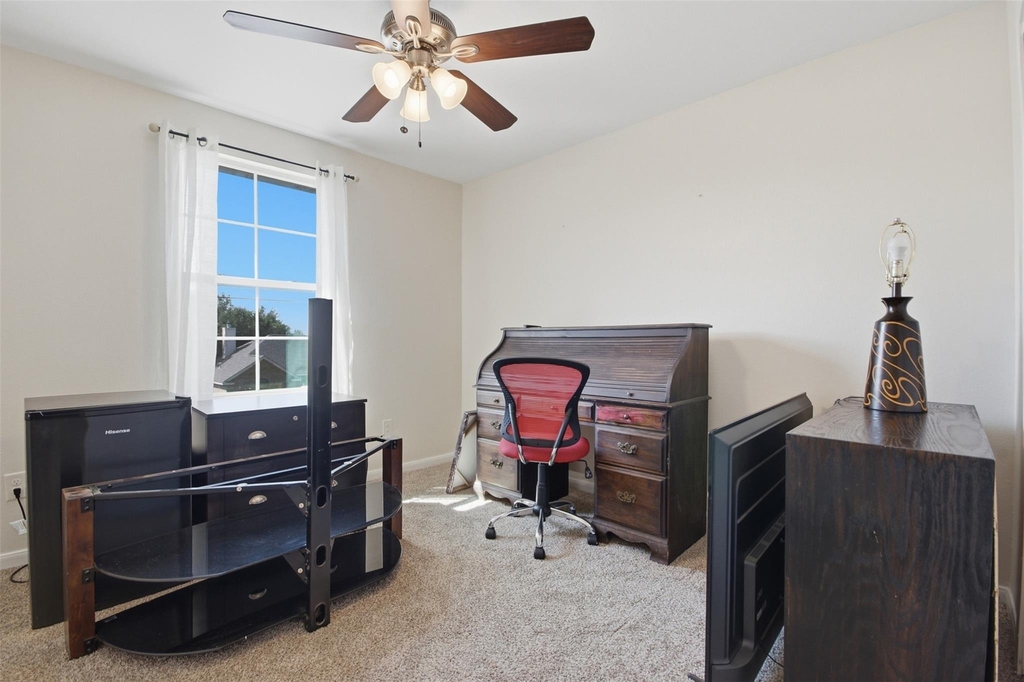 2106 Stonehaven - Photo 18