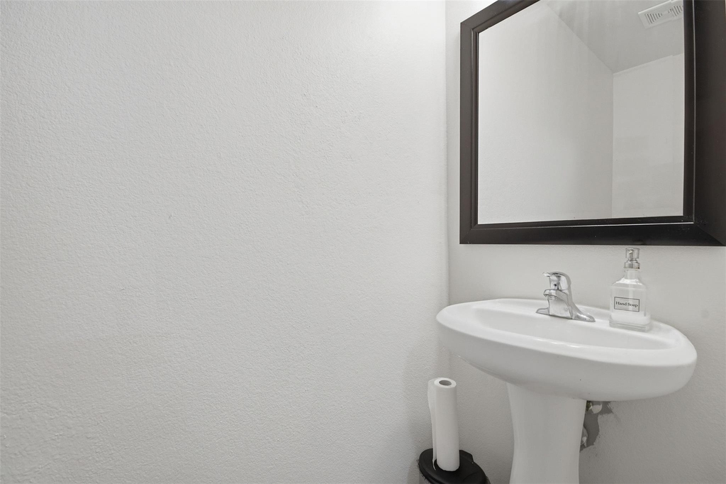2106 Stonehaven - Photo 15