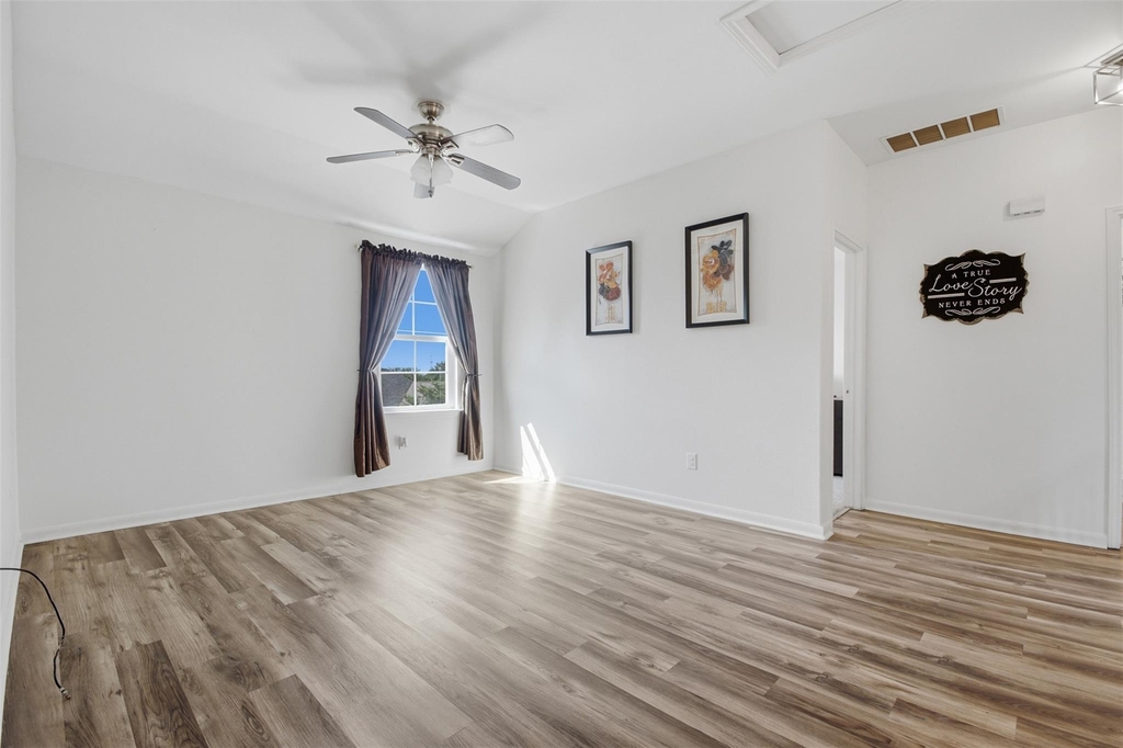 2106 Stonehaven - Photo 16