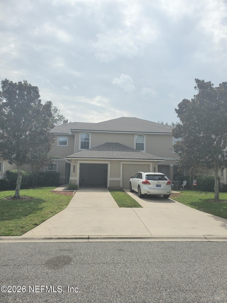 1625 Vineland Circle - Photo 1