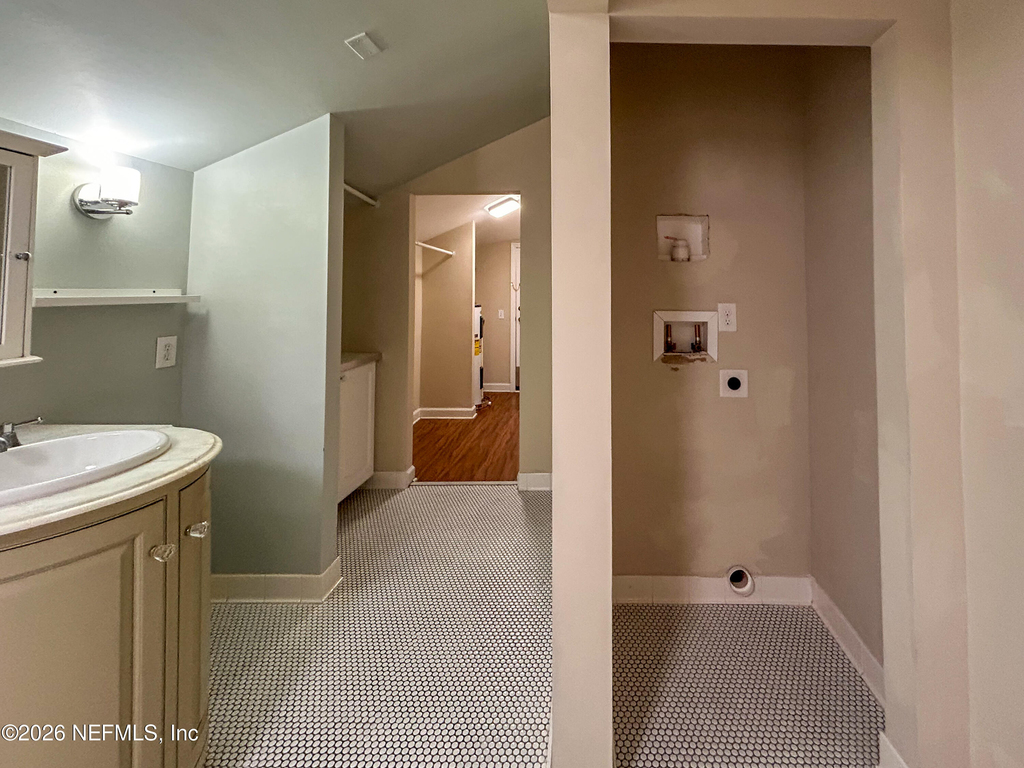 3944 Boone Park Avenue - Photo 13