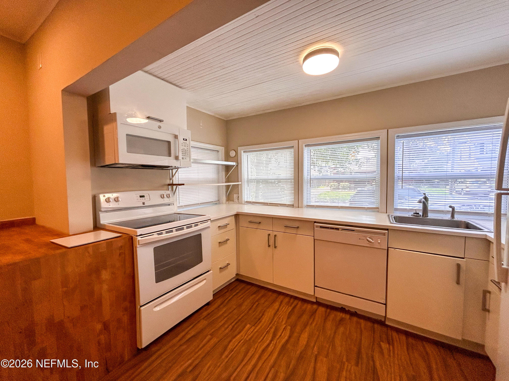 3944 Boone Park Avenue - Photo 8