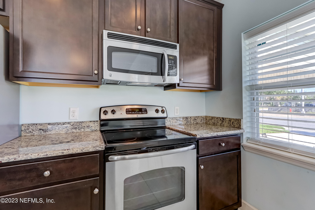 2110 3rd Street - Photo 9