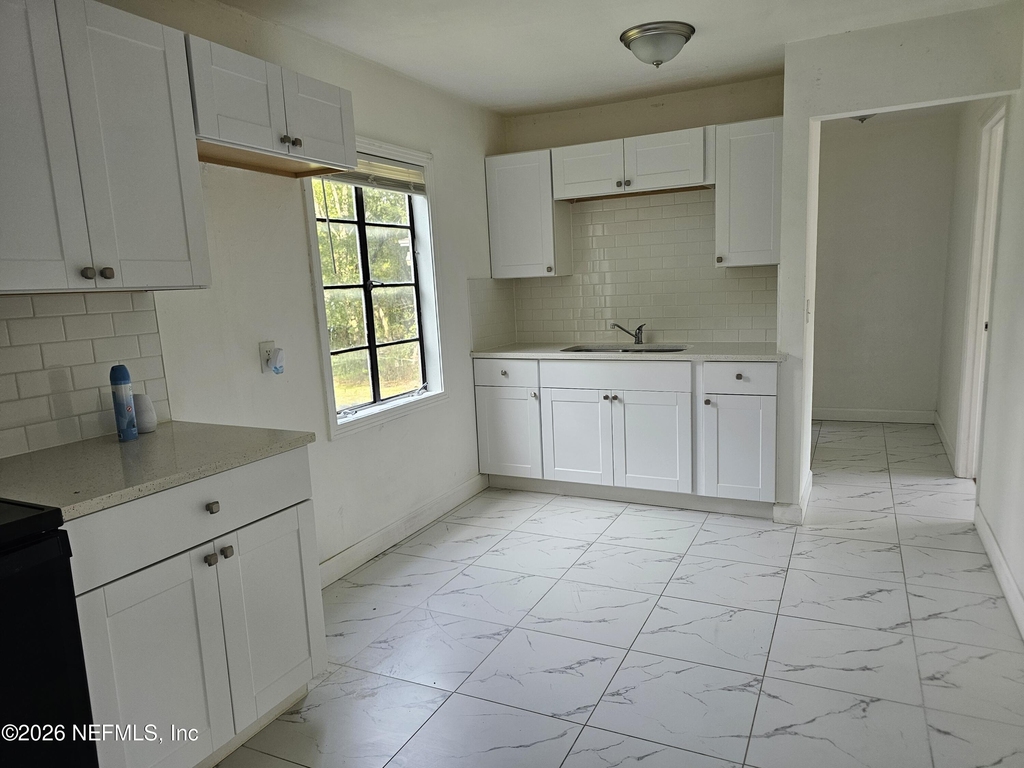3129 Lowell Avenue - Photo 0