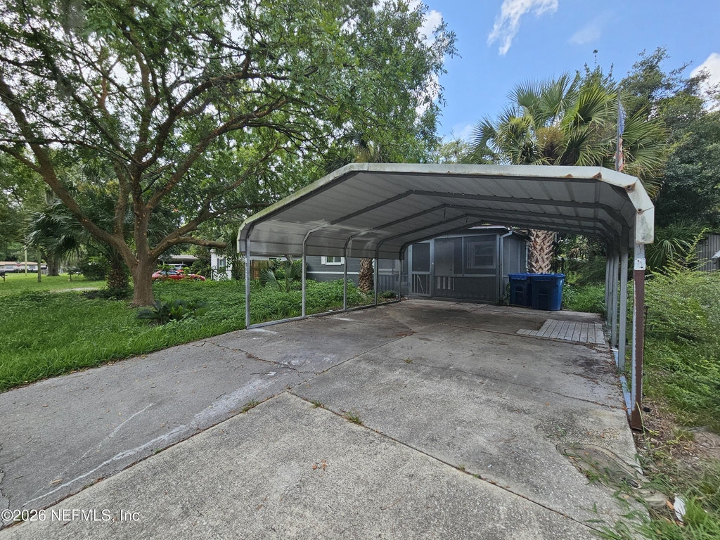 10228 Westmar Road - Photo 1