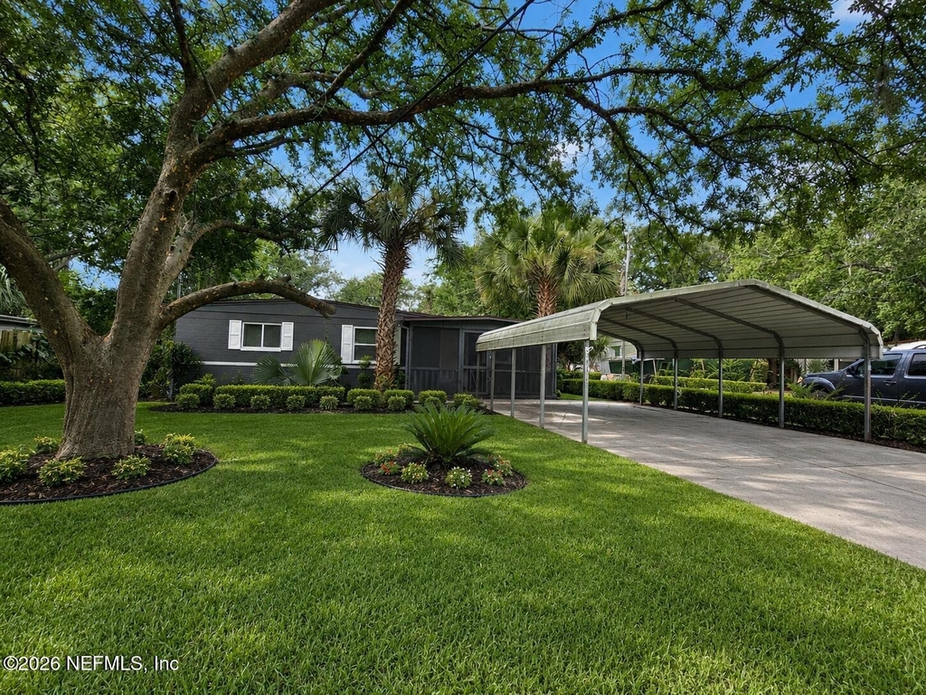 10228 Westmar Road - Photo 0