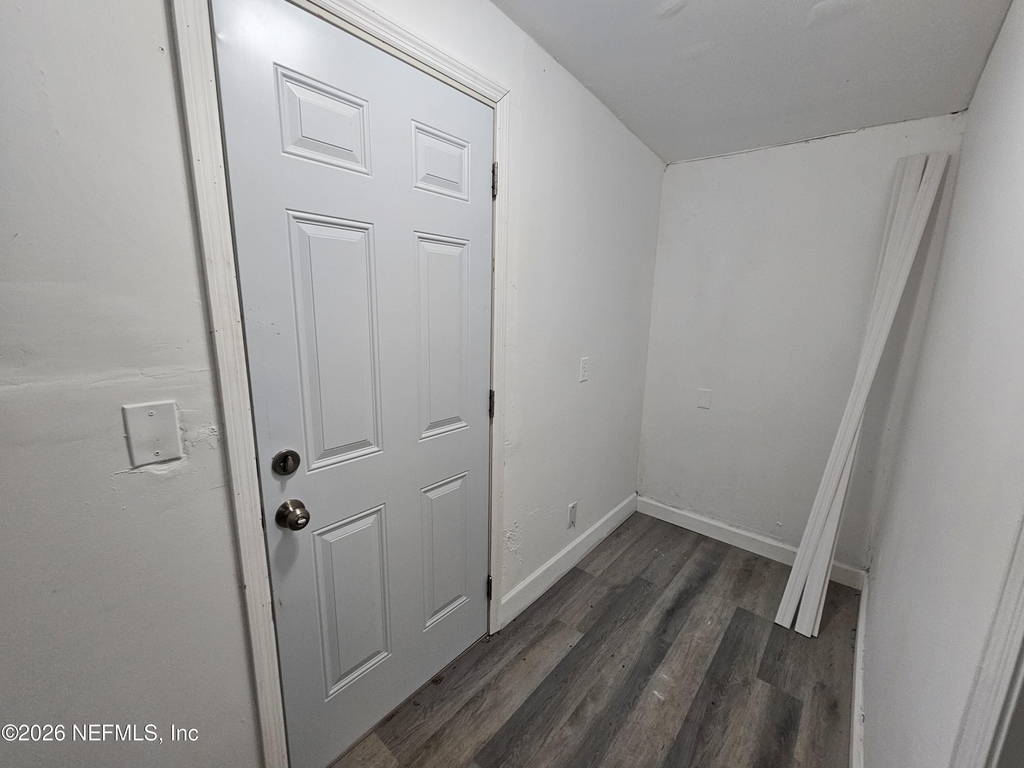 10228 Westmar Road - Photo 9