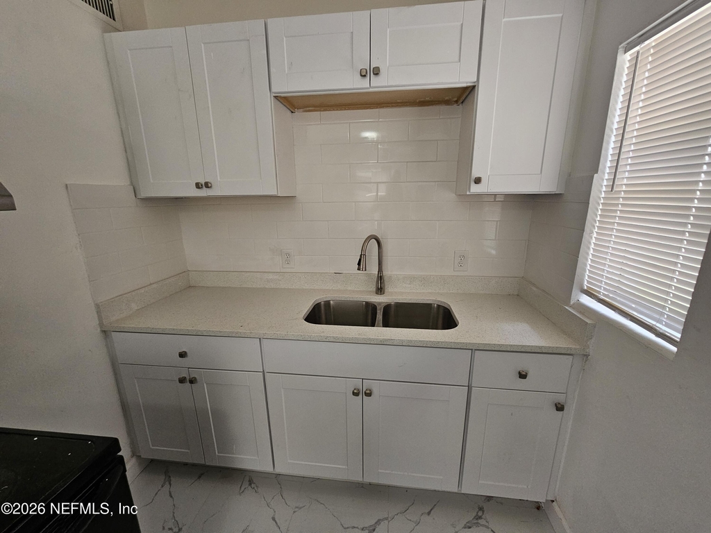 2736 Lippia Road - Photo 2
