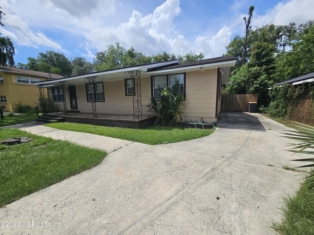444 Alder Street - Photo 1