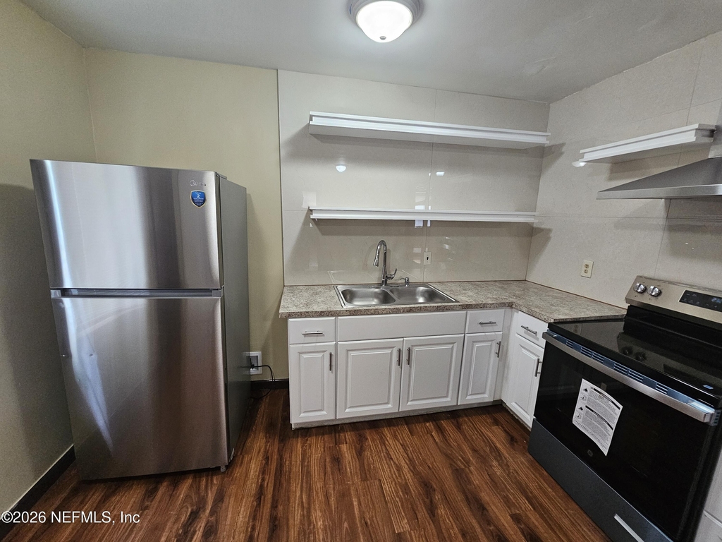 444 Alder Street - Photo 3