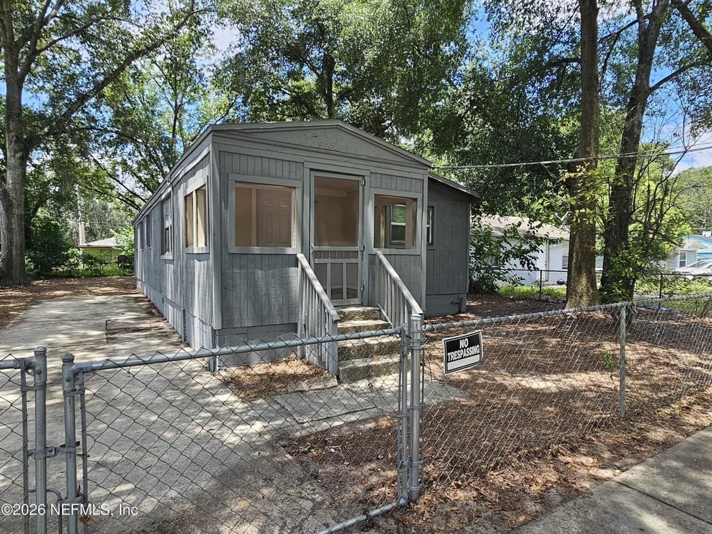 9042 7th Avenue - Photo 0
