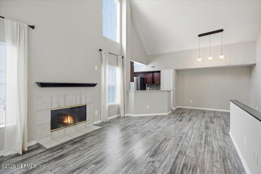 13700 Richmond Park Drive N - Photo 3
