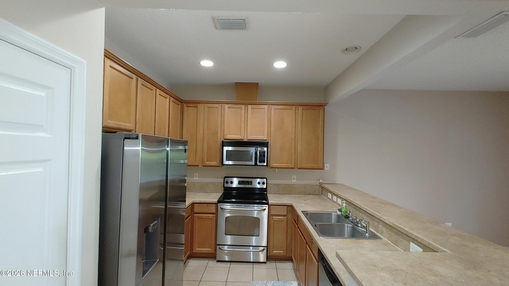 5976 Pavilion Drive - Photo 6