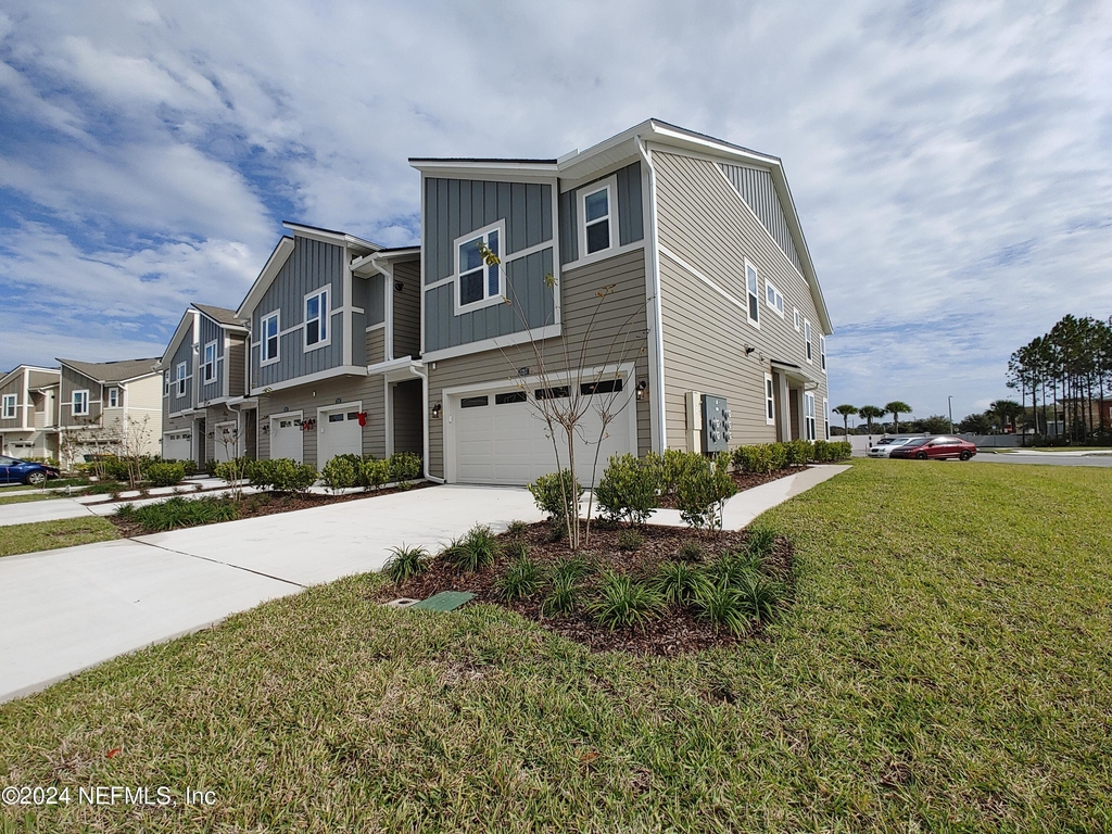 11253 Minnetta Court - Photo 2