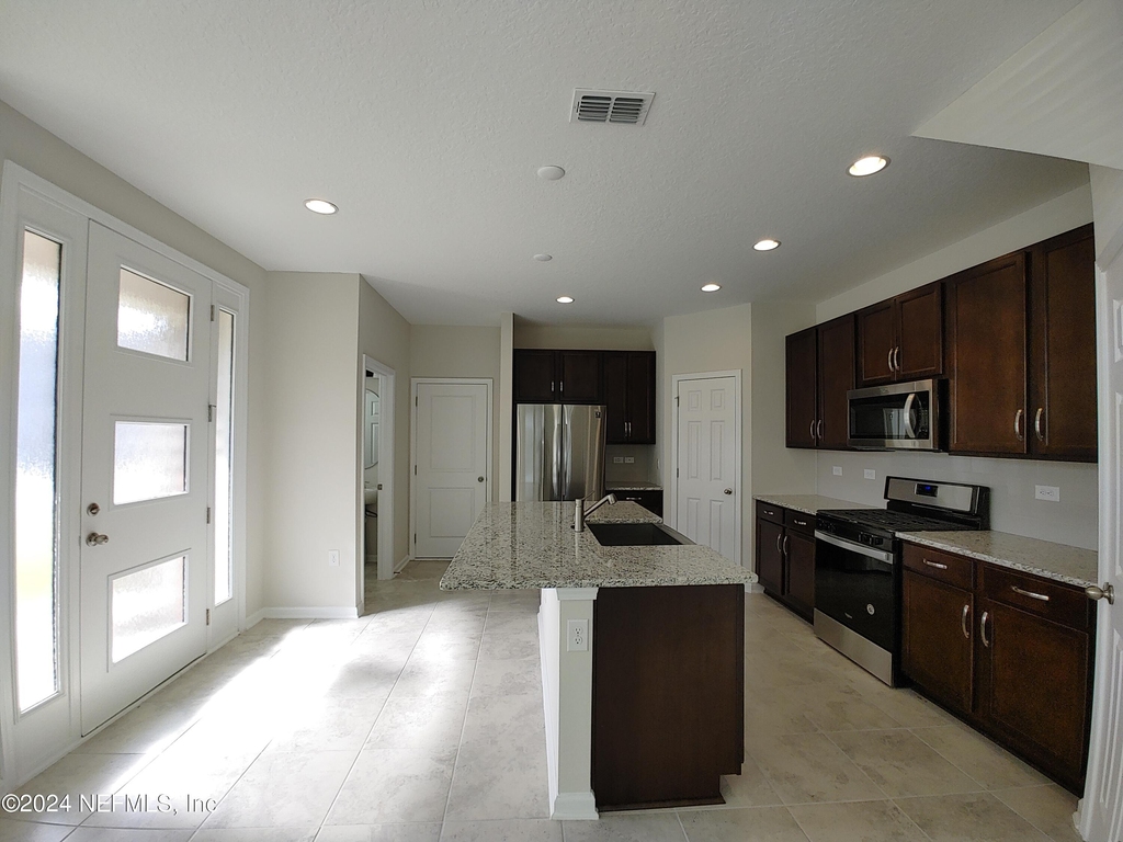 11253 Minnetta Court - Photo 5