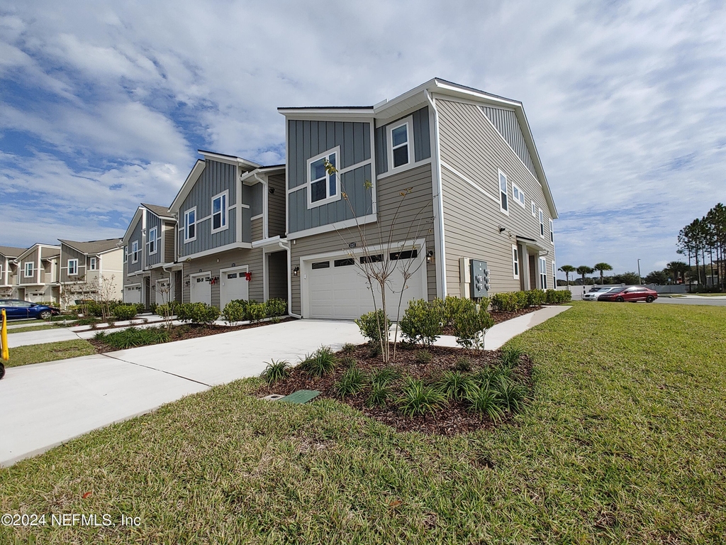 11253 Minnetta Court - Photo 1