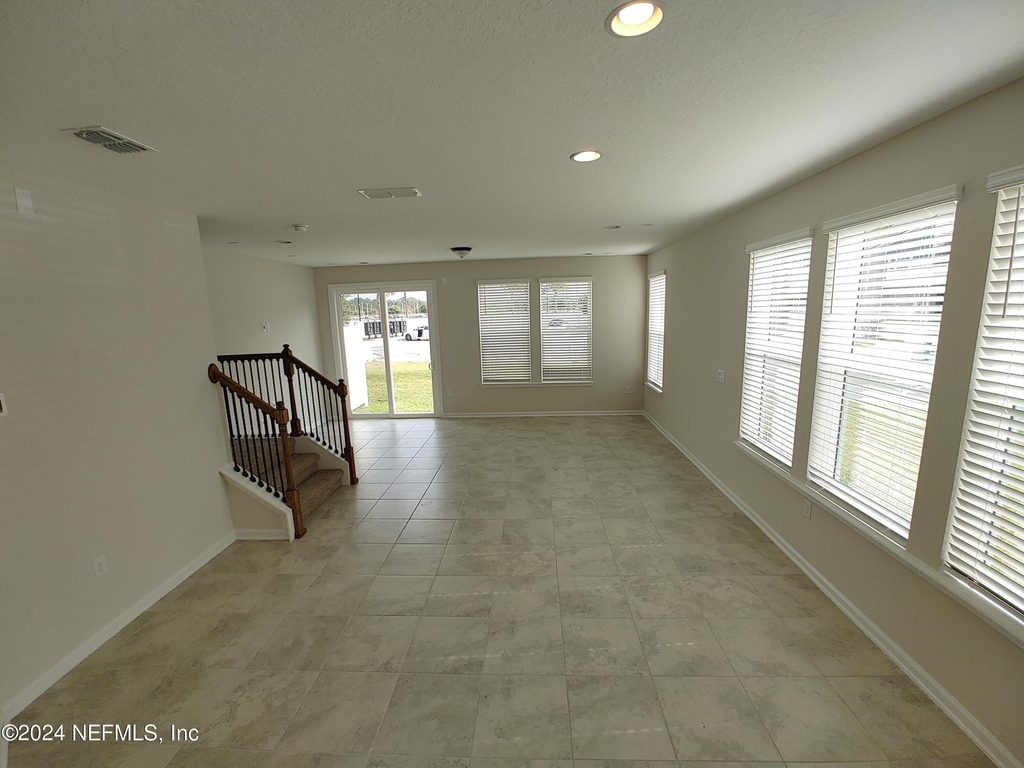 11253 Minnetta Court - Photo 12