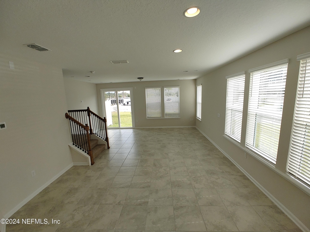 11253 Minnetta Court - Photo 11