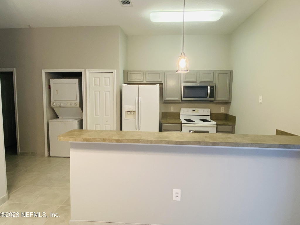 9505 Armelle Way - Photo 6