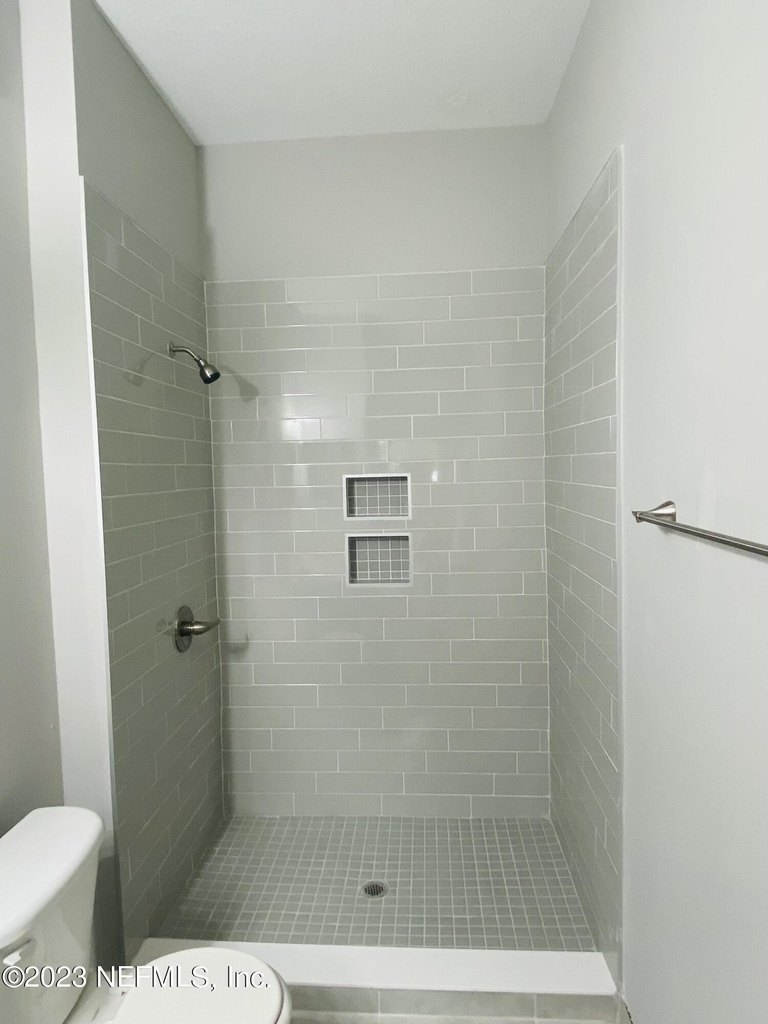 9505 Armelle Way - Photo 10